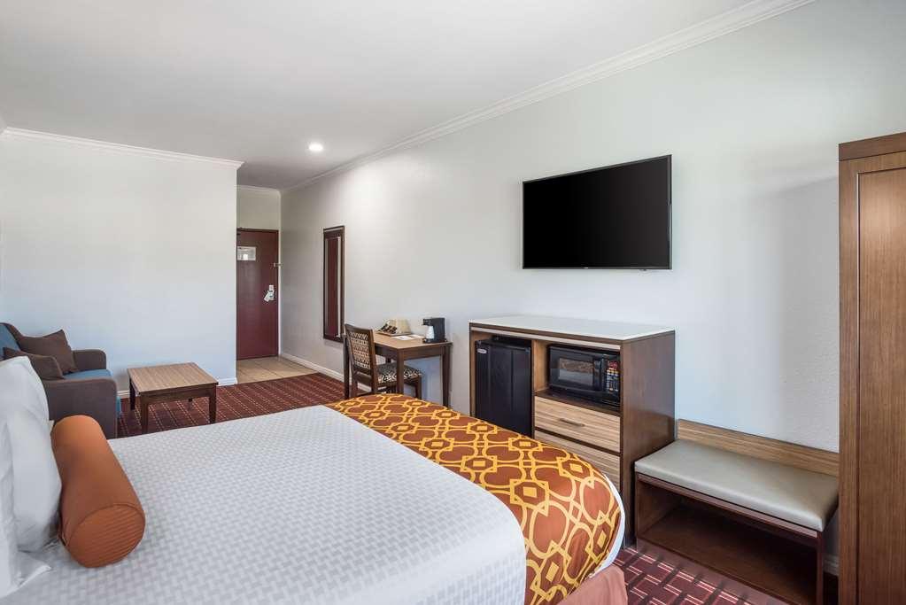 Rodeway Inn&suites - Hotel 2*